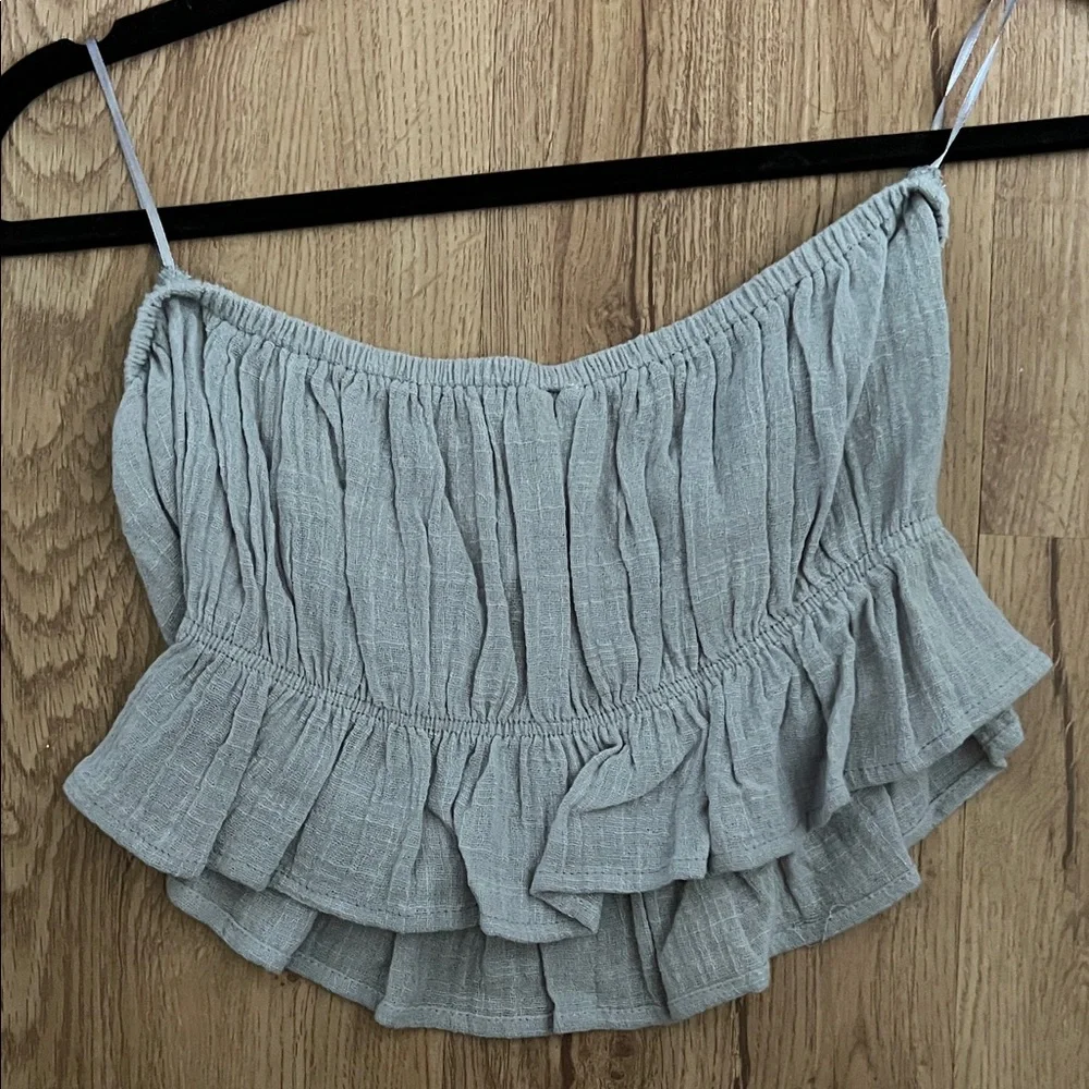 Sadie & Sage Gray Ruffled Crop Top - Picture 2 of 3